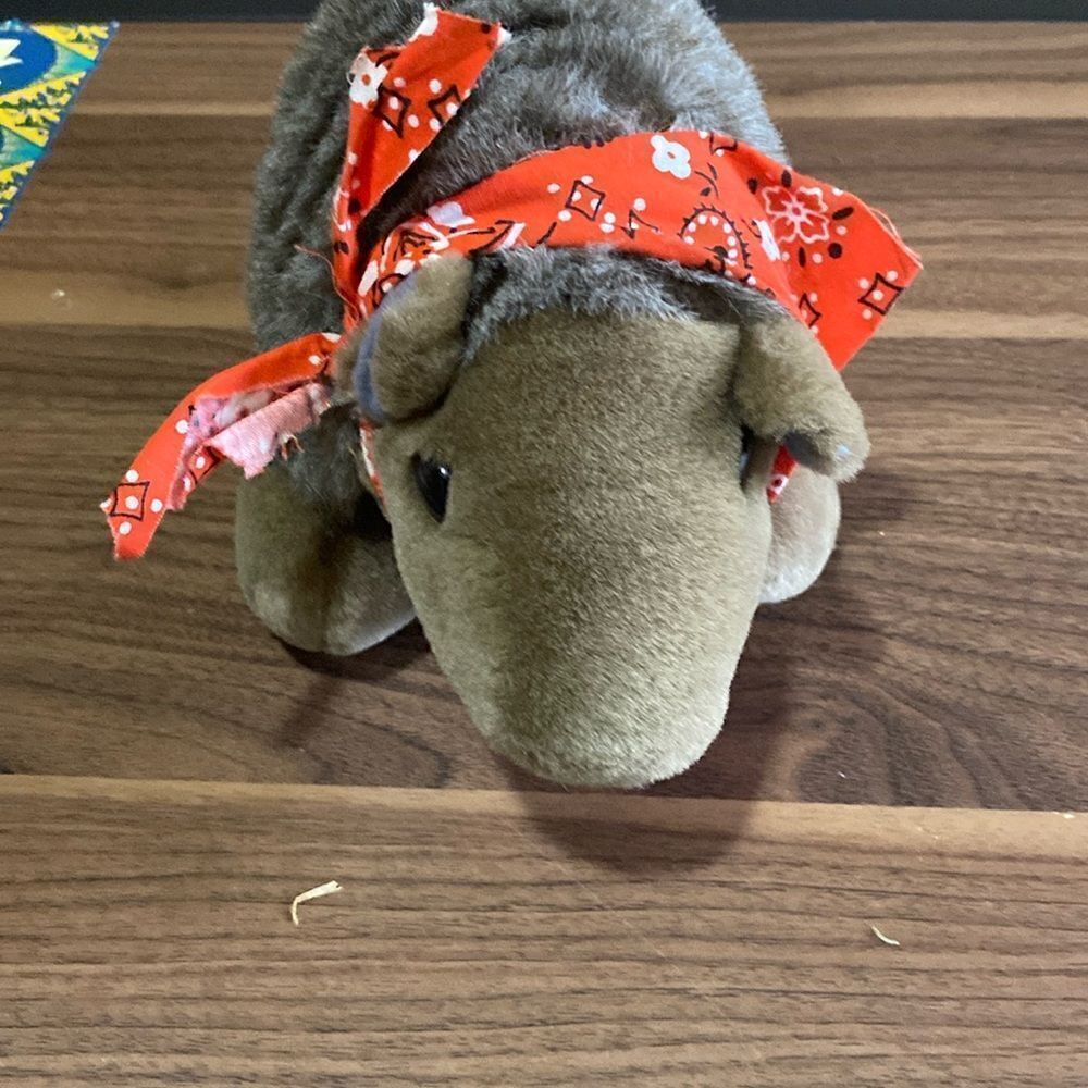 Vintage Plush 14” Armadillo w/ TEXAS Red Bandana Oz Enterprise 19” - Picture 1 of 5